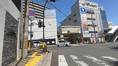 gx017772.mp4_snapshot_01.06_thumb.jpg