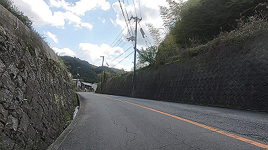 gx017793.mp4_snapshot_01.03_thumb.jpg