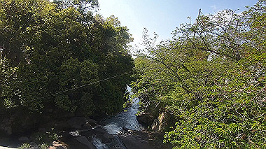 gx017806.mp4_snapshot_00.29_thumb.jpg