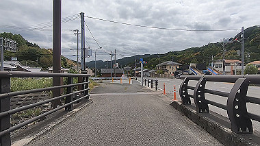 gx017827.mp4_snapshot_01.40_thumb.jpg