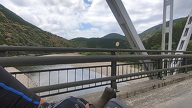 gx017851.mp4_snapshot_01.00_thumb.jpg