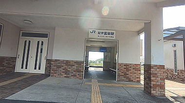 gx017876.mp4_snapshot_00.25_thumb.jpg