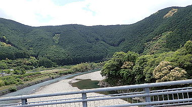 p5055619_thumb.jpg