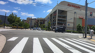 gx017923.mp4_snapshot_00.06_thumb.jpg