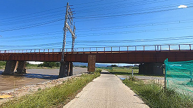 gx018816.mp4_snapshot_00.35_thumb.jpg