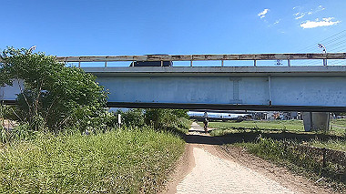 gx018816.mp4_snapshot_03.50_thumb.jpg