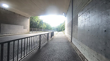 gx018819.mp4_snapshot_01.32_thumb.jpg