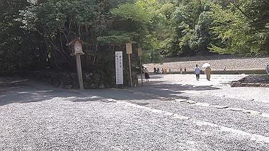 gx018955.mp4_snapshot_01.01_thumb.jpg