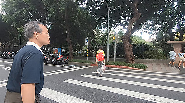 gx019041.mp4_snapshot_01.19_thumb.jpg