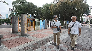 gx019041.mp4_snapshot_06.17_thumb.jpg