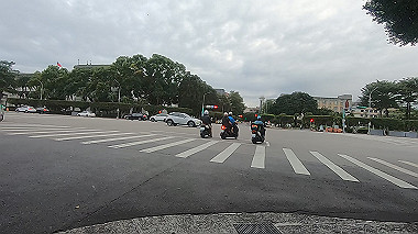 gx019041.mp4_snapshot_09.00_thumb.jpg
