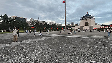 gx019043.mp4_snapshot_00.18_thumb.jpg