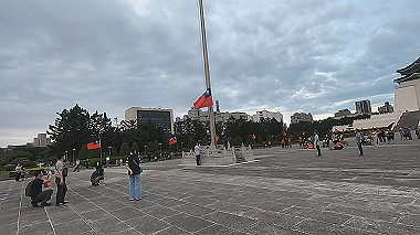 gx019043.mp4_snapshot_00.45_thumb.jpg
