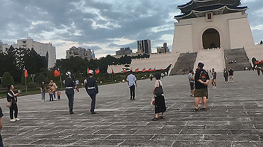 gx019044.mp4_snapshot_02.30_thumb.jpg