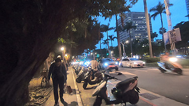 gx019047.mp4_snapshot_00.18_thumb.jpg