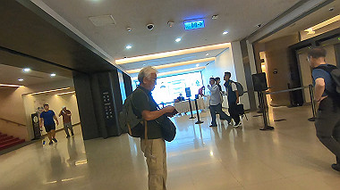 gx019087.mp4_snapshot_00.08_thumb.jpg