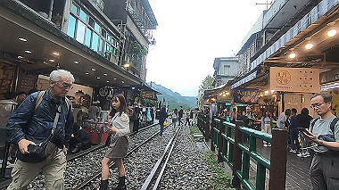 gx019104.mp4_snapshot_01.36_thumb.jpg
