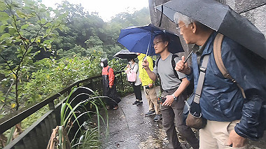 gx019117.mp4_snapshot_00.27_thumb.jpg