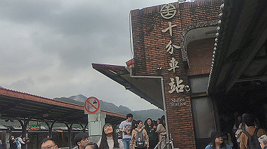 gx019136.mp4_snapshot_00.06_thumb.jpg