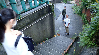 pa210518_thumb.jpg