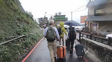 gx019147.mp4_snapshot_02.27_thumb.jpg
