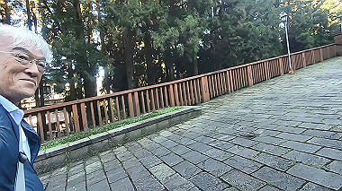 gx019201.mp4_snapshot_01.27_thumb.jpg