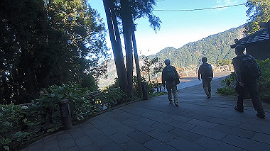 gx019205.mp4_snapshot_00.08_thumb.jpg