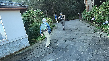 gx019205.mp4_snapshot_01.40_thumb.jpg