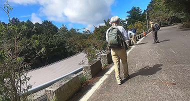 gx019232.mp4_snapshot_00.05_thumb.jpg