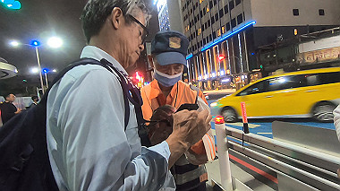 gx019253.mp4_snapshot_17.56_thumb.jpg