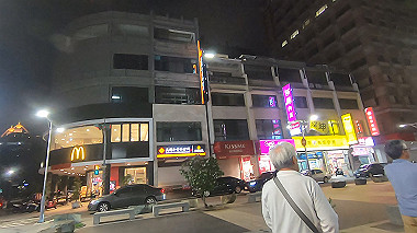 gx019258.mp4_snapshot_00.27_thumb.jpg