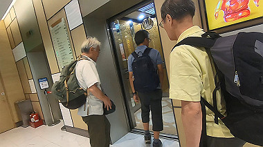 gx019285.mp4_snapshot_04.39_thumb.jpg