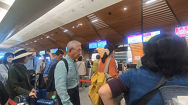 gx019301.mp4_snapshot_00.23_thumb.jpg