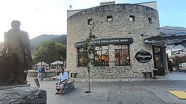 gx010147.mp4_snapshot_00.34_thumb.jpg