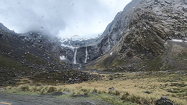 gx019372.mp4_snapshot_00.03_thumb.jpg