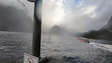 gx019384.mp4_snapshot_02.50_thumb.jpg