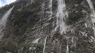 gx019406.mp4_snapshot_00.20_thumb.jpg