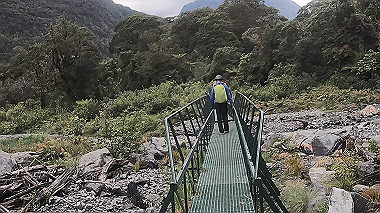 gx019408.mp4_snapshot_00.51_thumb.jpg
