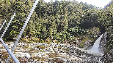 gx019416.mp4_snapshot_00.17_thumb.jpg