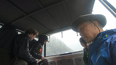 gx019422.mp4_snapshot_00.06_thumb.jpg