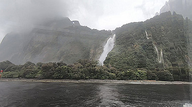 gx019430.mp4_snapshot_01.08_thumb.jpg