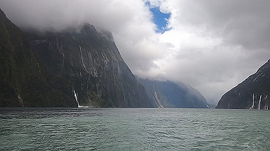 gx019441.mp4_snapshot_00.26_thumb.jpg
