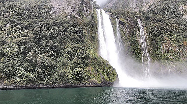 gx019445.mp4_snapshot_01.05_thumb.jpg