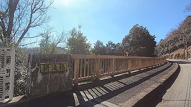 gx010412.mp4_snapshot_01.05_thumb.jpg
