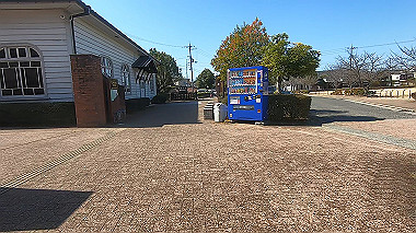 gx010561.mp4_snapshot_00.00_thumb.jpg