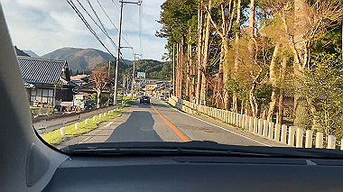 2024-04-12_17-27-40_000_x264.mp4_snapshot_00.17_thumb.jpg