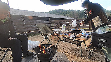 gx010831.mp4_snapshot_00.00_thumb.jpg