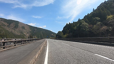 gx010835.mp4_snapshot_01.42_thumb.jpg