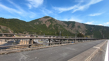 gx010835.mp4_snapshot_02.00_thumb.jpg
