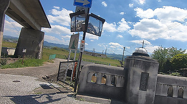 gx011038.mp4_snapshot_01.55_thumb.jpg